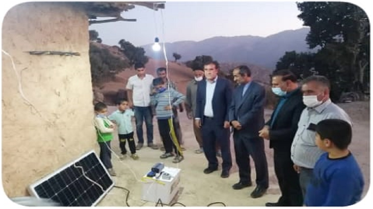 پنل‌های خورشیدی روستای عشایری مریک زندی دزپارت را روشن کردند