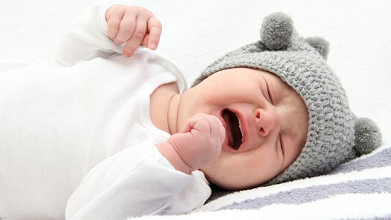 علائم کولیک در نوزادان + فیلم