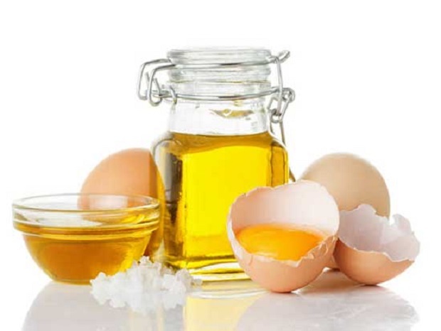 خواص شگفت&zwnj;انگیز روغن تخم مرغ بر روی پوست