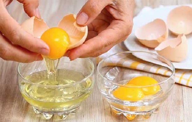خواص شگفت&zwnj;انگیز روغن تخم مرغ بر روی پوست