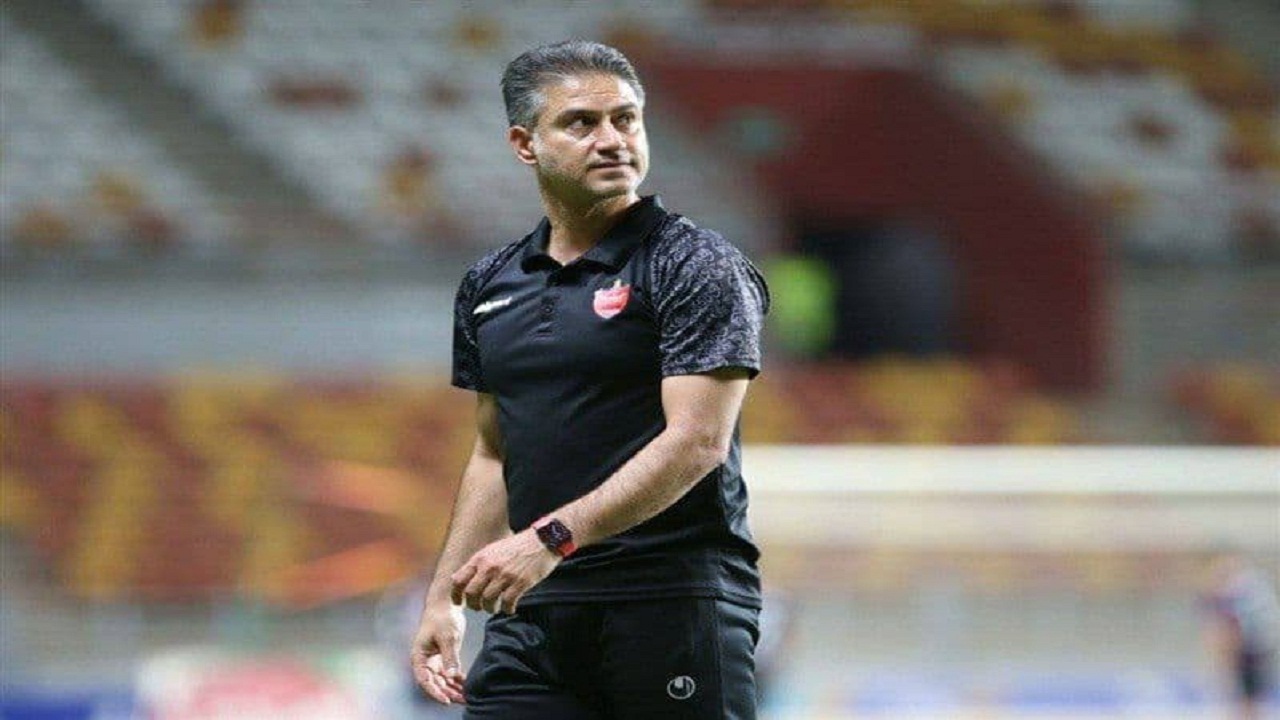 مطهری: قراردادم را تمدید کردم، چون عاشق پرسپولیس هستم/ این تیم مسیر قهرمانی را می‌شناسد