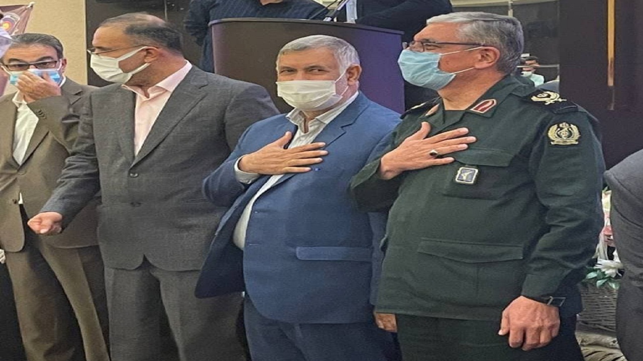 معاون وزیر دفاع در مراسم تجلیل از زهرا نعمتی حاضر شد