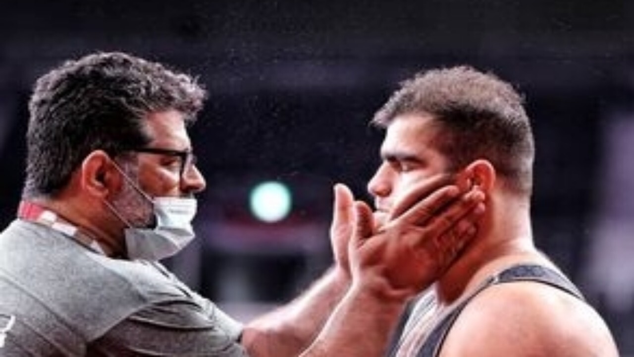 مربی تیم ملی کشتی فرنگی: شاهد پویایی کشتی هستیم/ در جهانی سنگین وزن‌ها شانس بالایی برای کسب مدال دارند