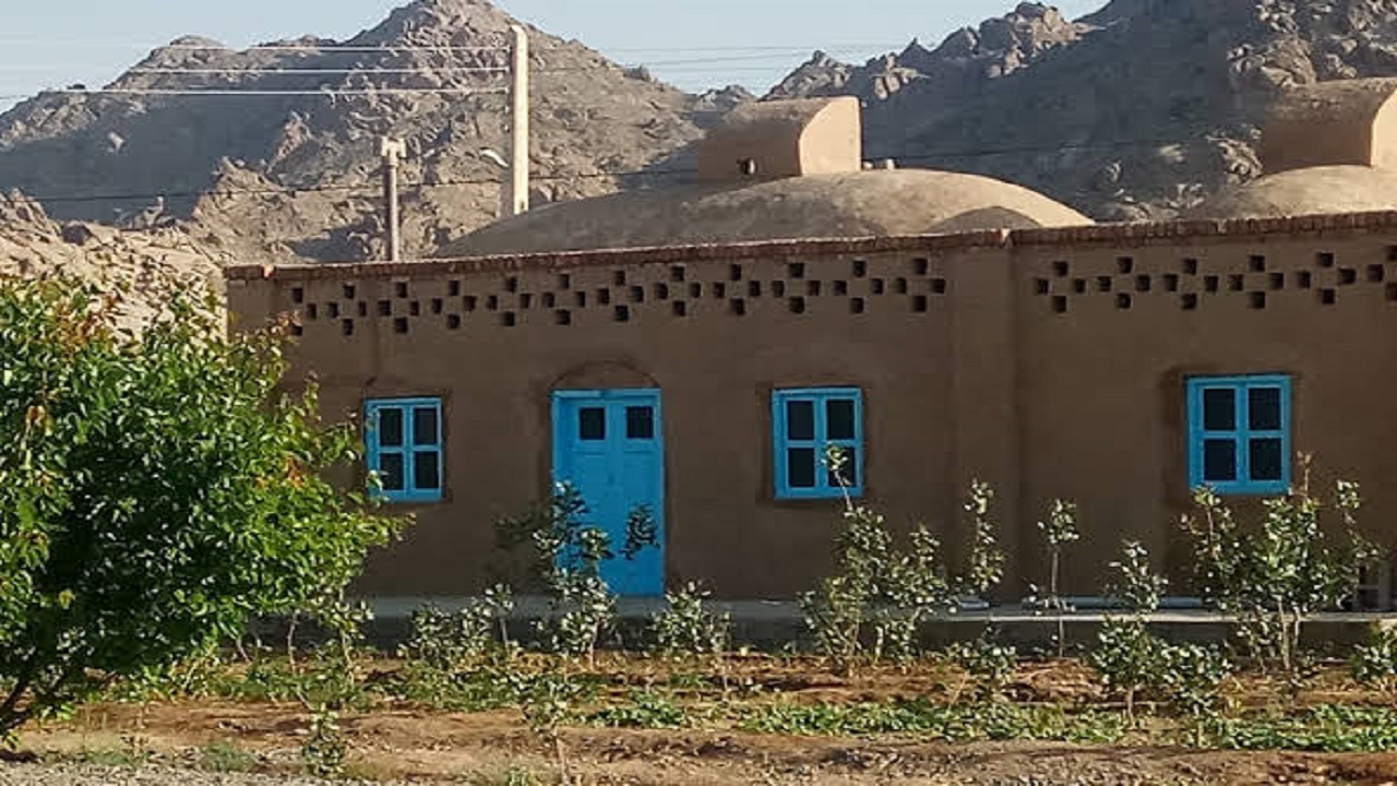 بازدید  مدیرکل دفتر امور بانوان استانداری از محل احداث بوم‌گردی منطقه بزمان
