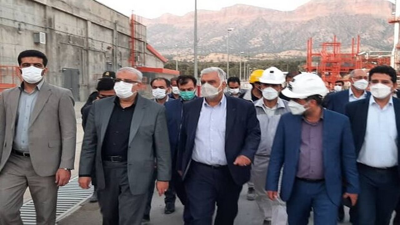 بازدید وزیر نفت از پتروشیمی ایلام / کمک ۳۰۰ میلیارد تومانی برای توسعه صنایع پتروشیمی در ایلام