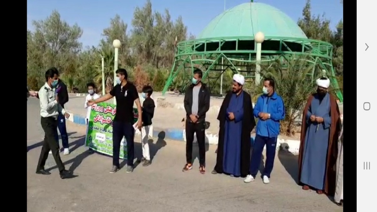 همایش بزرگ پیاده روی خانوادگی به مناسبت هفته دفاع مقدس در شهر محمد آباد شهرستان هامون برگزار شد