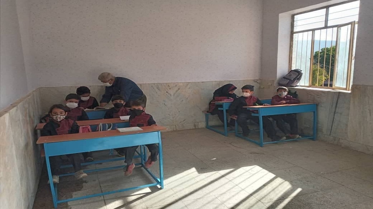 بازگشایی مدرسه بعد از ۲۵ سال در روستای قزاآن + تصاویر
