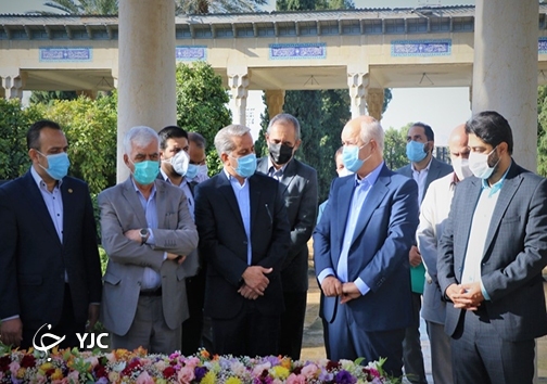 مراسم گلباران آرامگاه حافظ شیرازی 