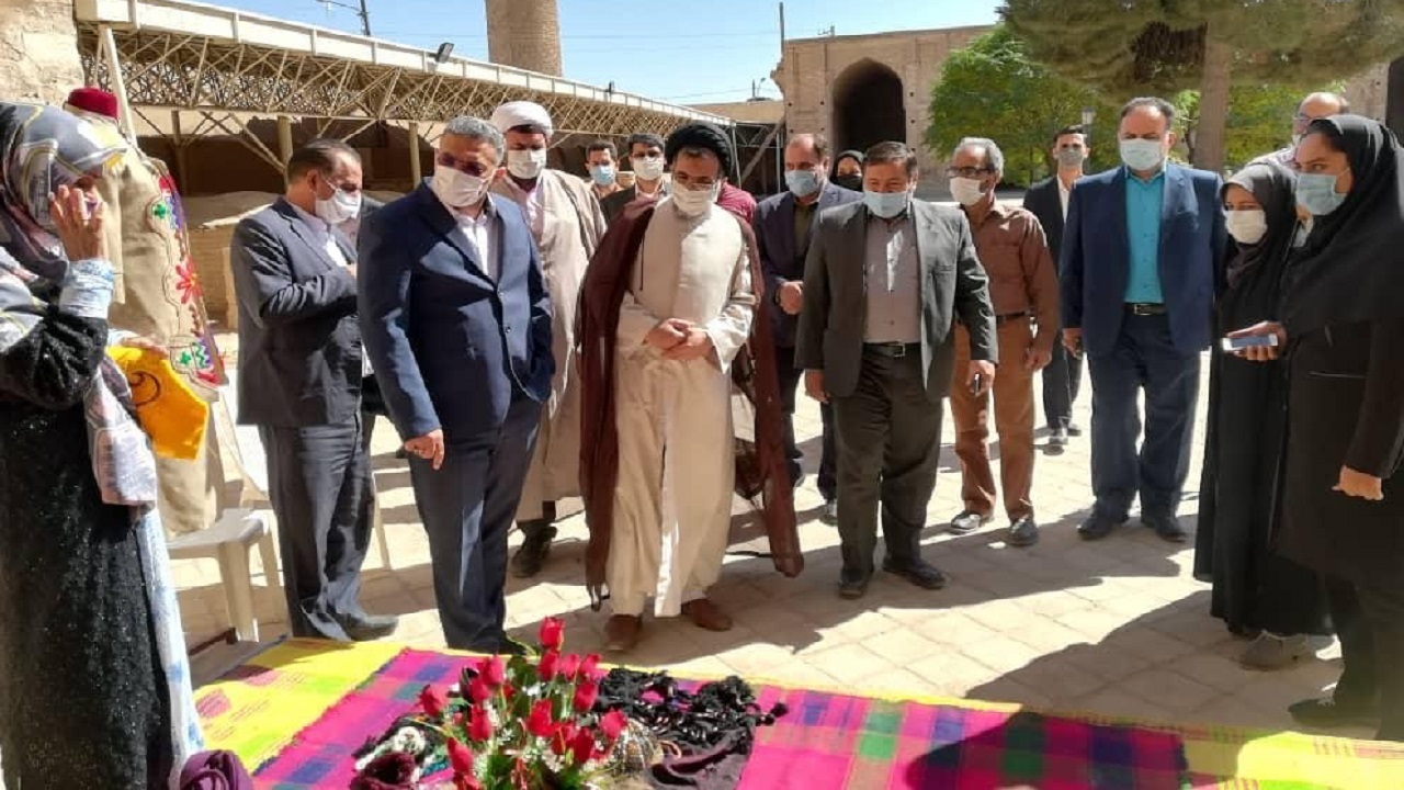 آغاز به کار جشنواره صنایع دستی و غذا‌های سنتی درساوه