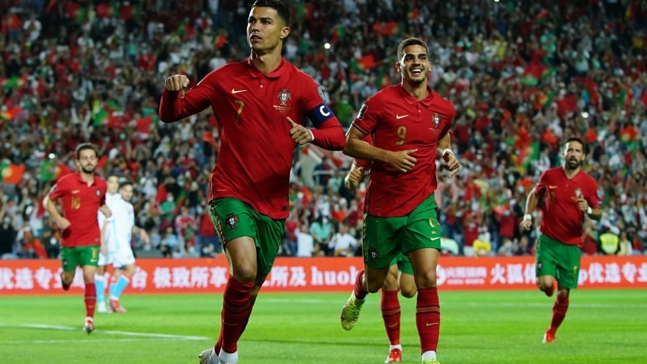 پیروزی پرگل پرتغال در شب هت تریک رونالدو/صربستان صدر جدول را حفظ کرد