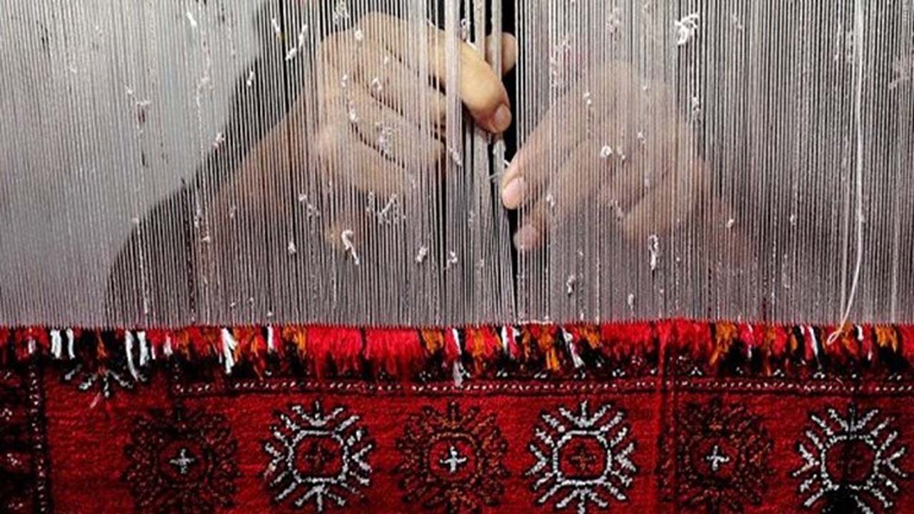 درآمد یک و نیم میلیاردی مددجویان کمیته امداد خراسان شمالی از بافت فرش
