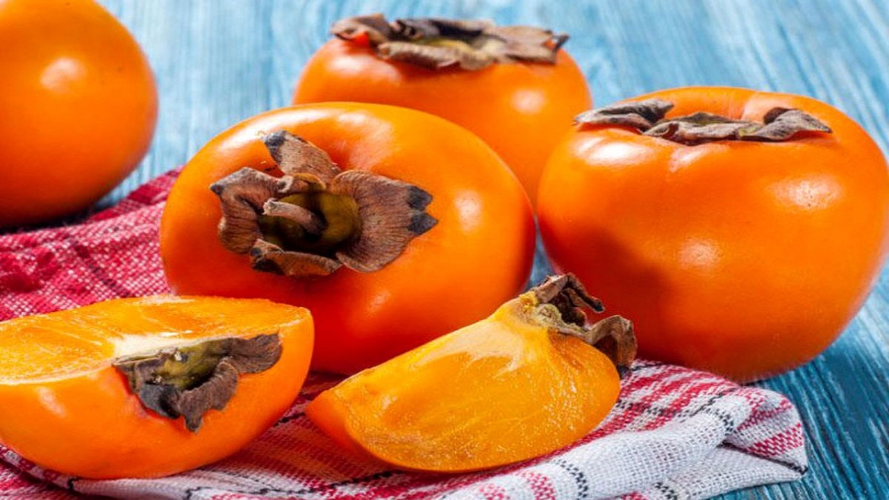 خواص شگفت انگیز خرمالو/این میوه پاییزی را بهتر بشناسیم