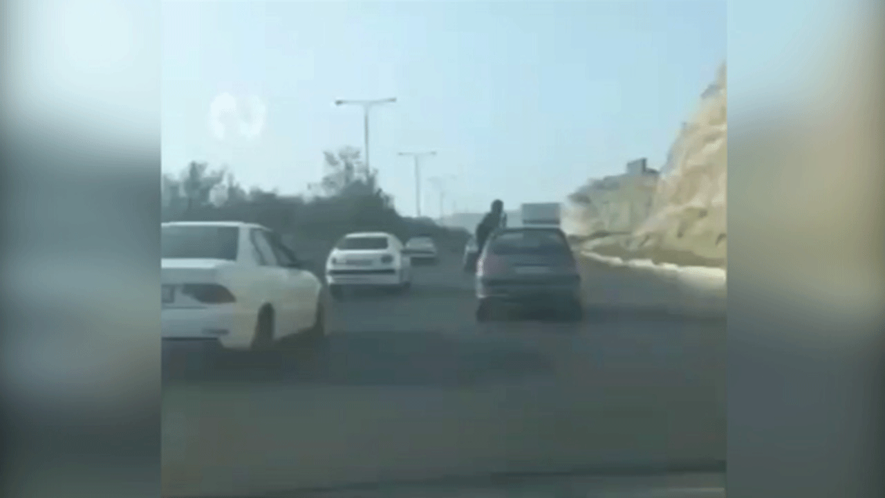 حرکت عجیب و باورنکردنی راننده پژو ۲۰۶ در تبریز + فیلم