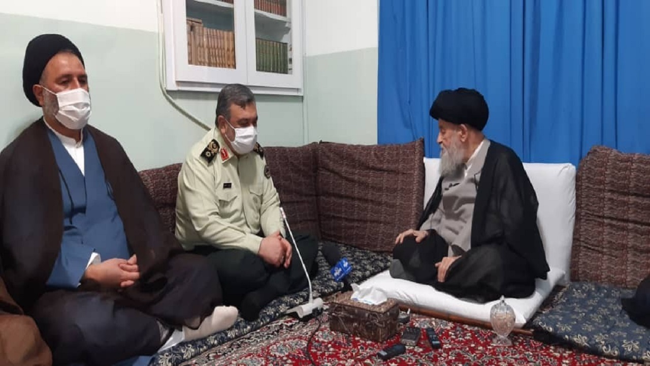 برخورد نیروی انتظامی با مجرمان قاطعانه باشد