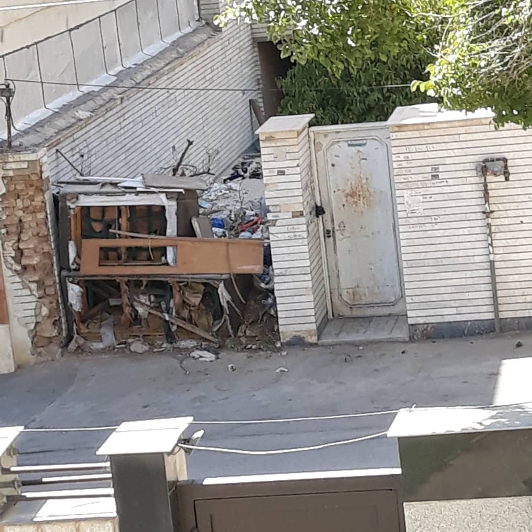 منزل متروکه&zwnj;ای که جولانگاه معتادان شده! + عکس