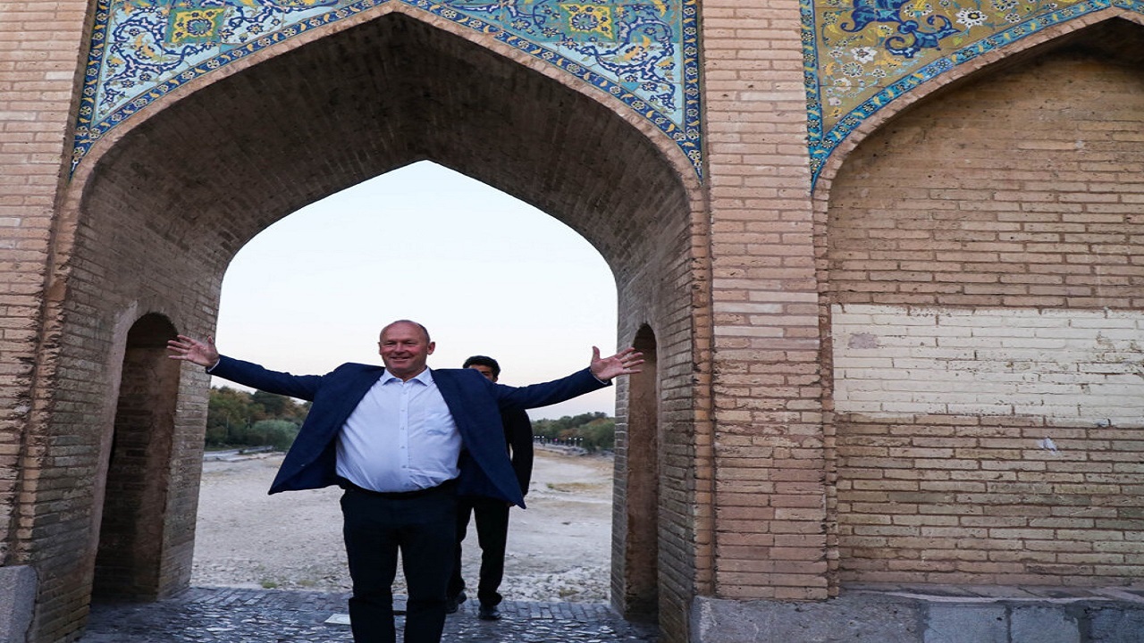 بازدید رییس مجلس ملی کشور سوییس از کلیسای وانک و پل خواجو اصفهان