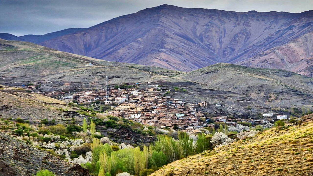 روستایی که بی سواد ندارد