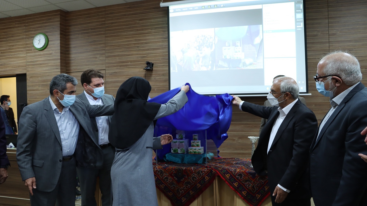 رونمایی از ۲ محصول دانش بنیان موثر در بهبود علائم کرونا