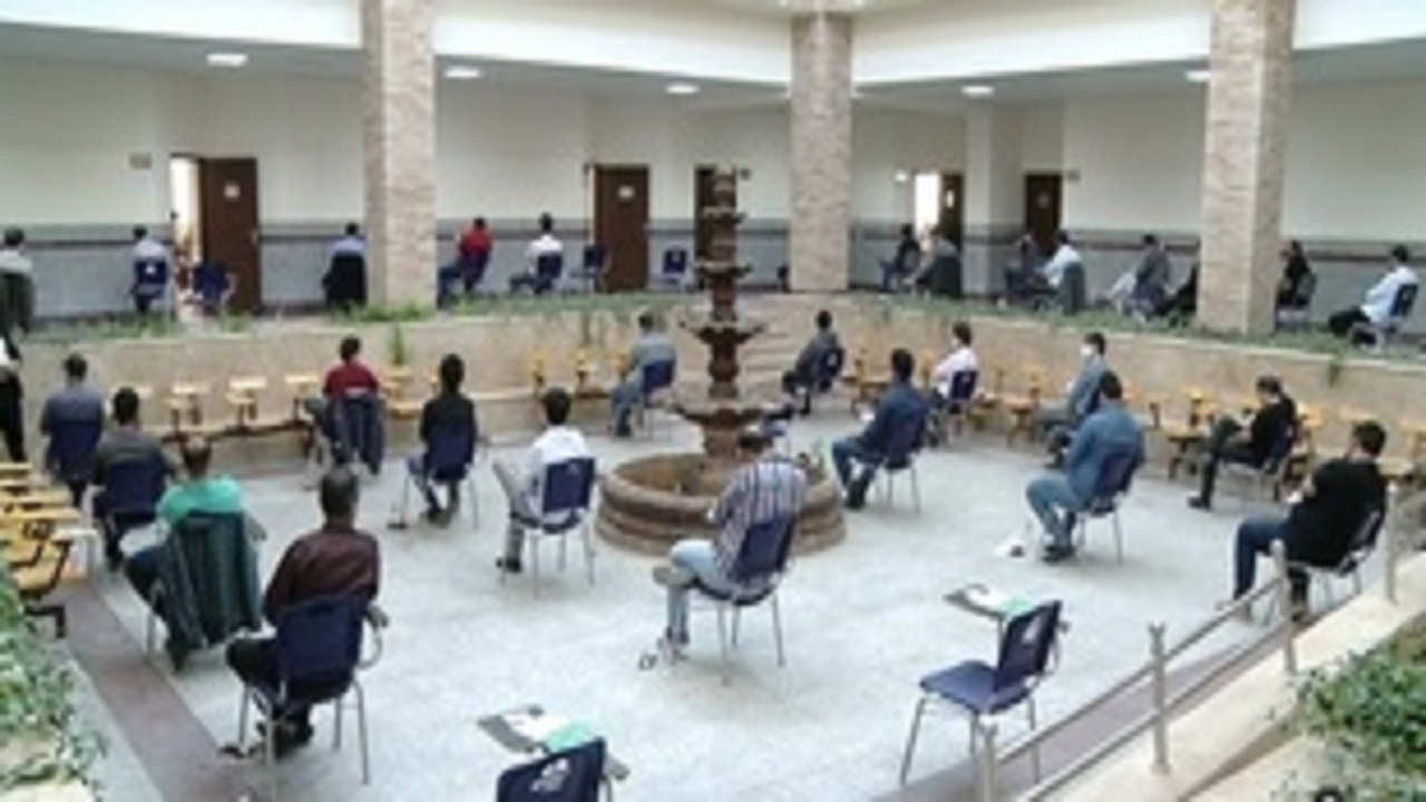 آزمون کارشناسان دادگستری در قم برگزار شد