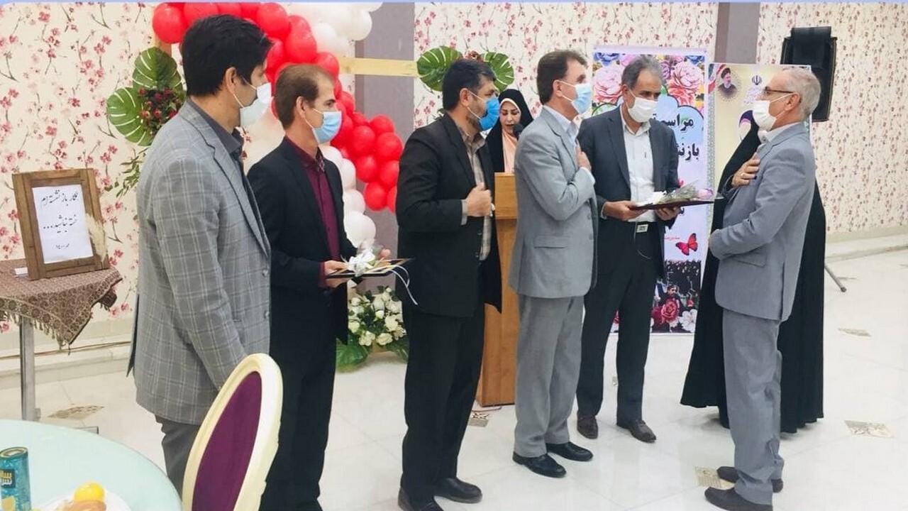تجلیل از فرهنگیان بازنشسته مدارس شاهد