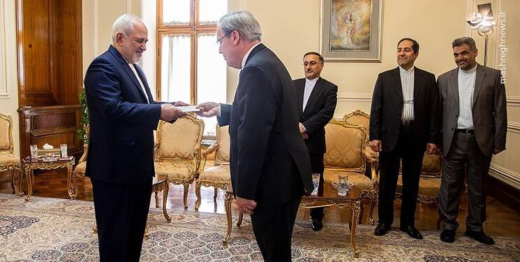 فرانسه میزبان تروریست&zwnj;ها و خیانتکارهای فراری/ &laquo;آزادی بیان فرانسوی&raquo; با چاشنی جنایت و خیانت