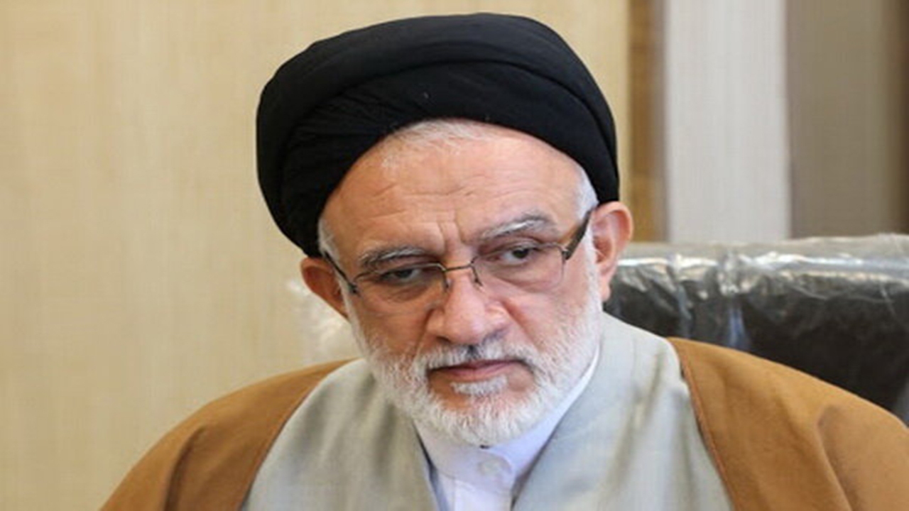 طرح توسعه حرم های مطهر عمدا به فراموشی سپرده شده است/ دست‌های پنهانی در فارس وجود دارد