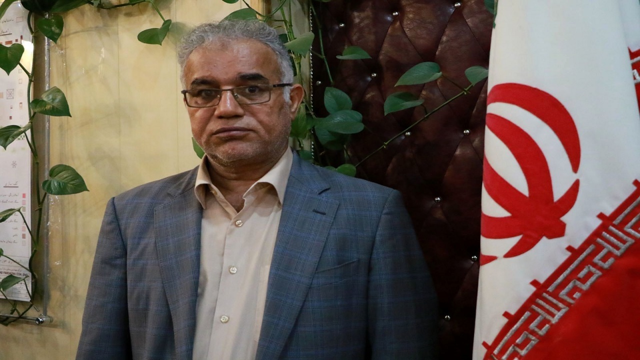 برخی مدیران شهرستانی ماهی یک بار به آبادان سفر می‌کنند