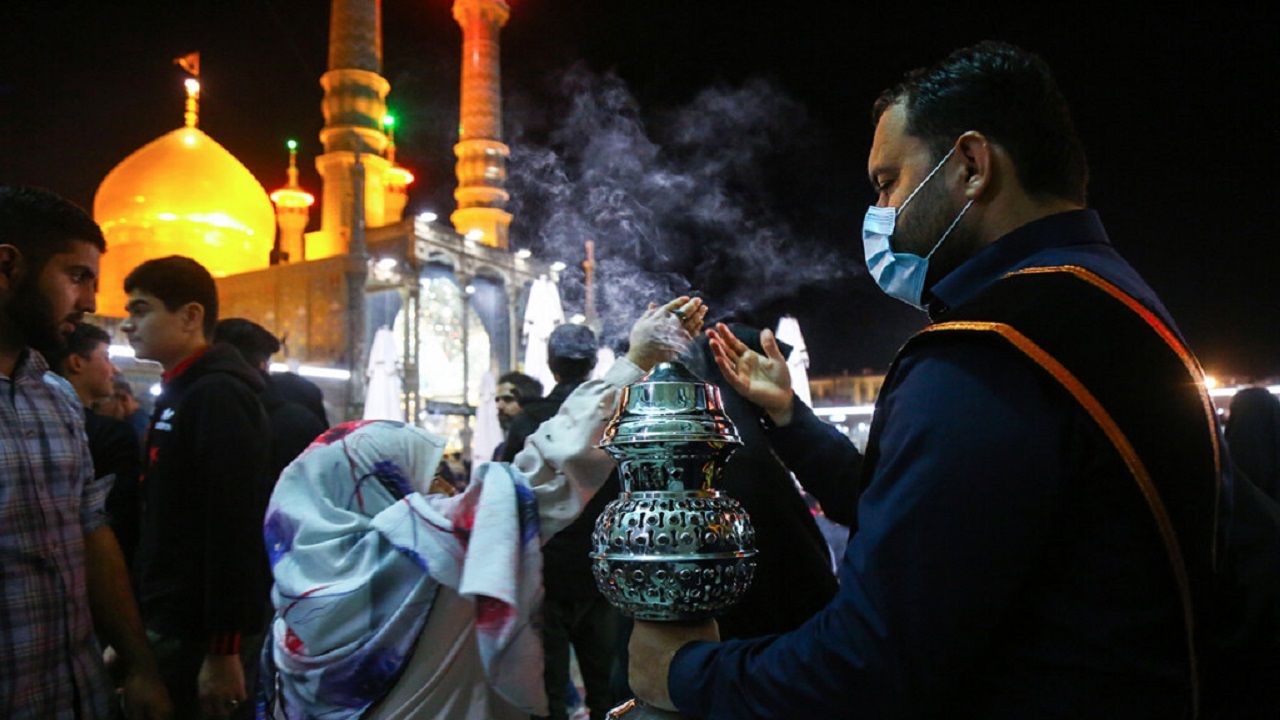 حال و هوای حرم حضرت معصومه(س)در شب شهادت امام عسکری(ع) +تصاویر