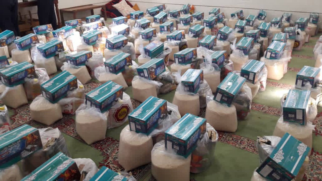 کمک به اقشار آسیب دیده از کرونا در راور