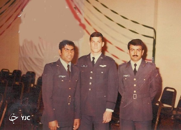 وقتی عقاب ایرانی دم کرکس&zwnj;ها را چید