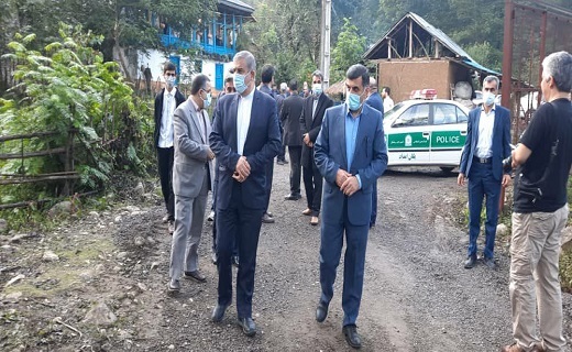 بازدید نماینده یونسکو از کاروانسرای تی تی سیاهکل برای ثبت جهانی