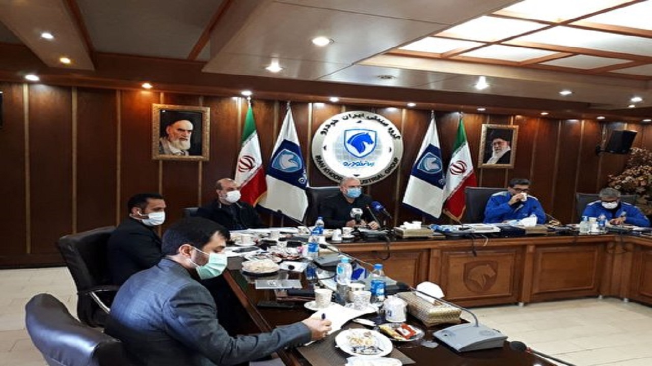 خودروسازان ارتقای جدی را در دستور کار قرار دهند
