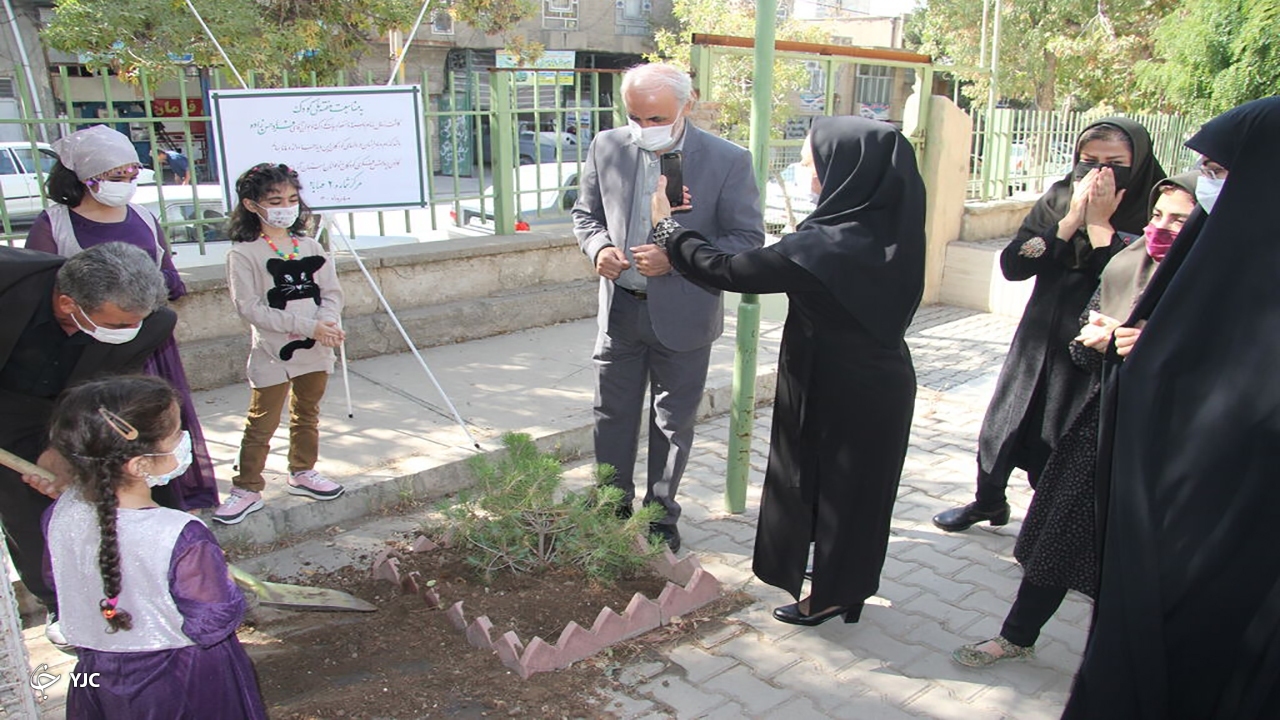 مراسم کاشت نهال در کانون پرورش فکری کودکان و نوجوانان مهاباد