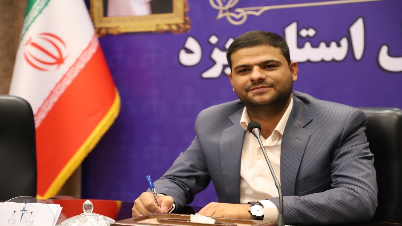 دستگیری یک کارچاق کن در شهرستان خاتم