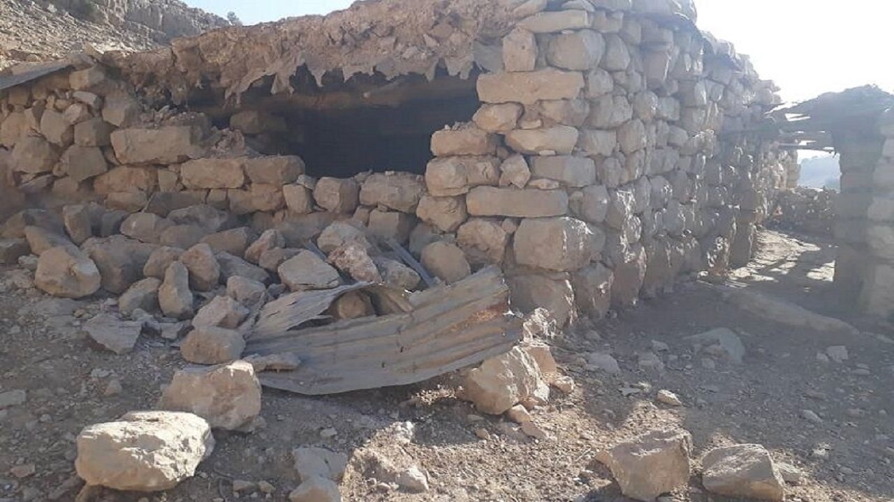 محموله های کمک رسانی به زلزله زدگان خوزستانی در حال ارسال است