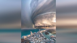 زمین فوتبالی عجیب و بسیار خوش منظره + فیلم