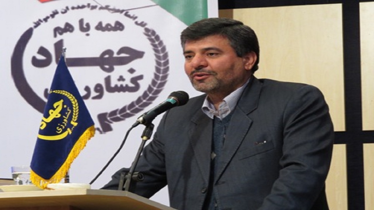 کشاورزان بررسی رطوبت خاک در کشت پاییزه را جدی بگیرند