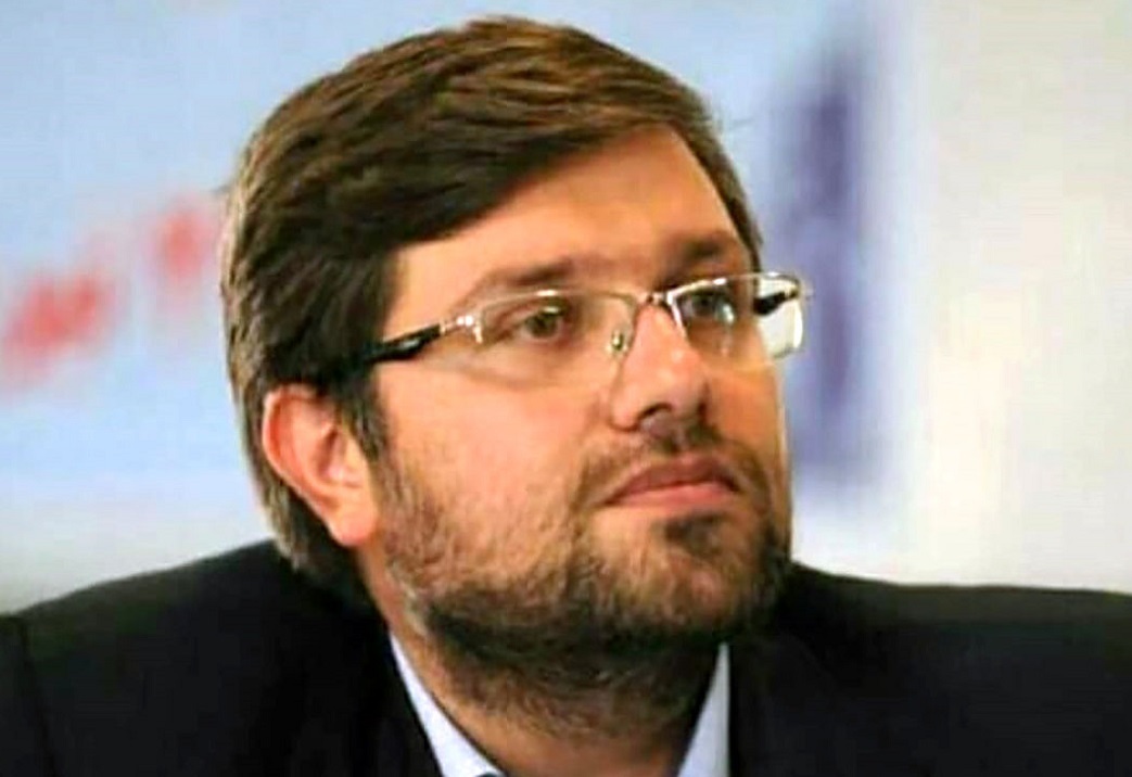 جریان انقلاب مسئولین را براساس شایسته سالاری انتخاب می‌کند