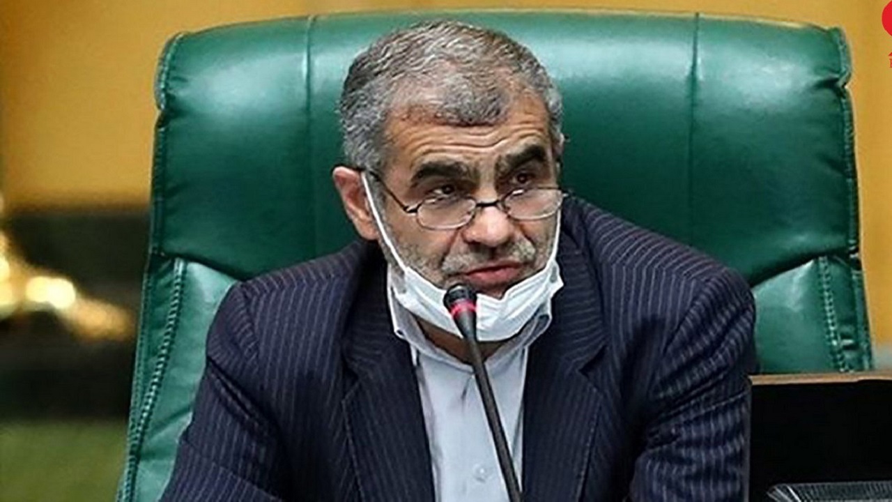 انتقاد نیکزاد از حضور نداشتن معاونان پارلمانی وزارتخانه‌‌ها در نشست علنی