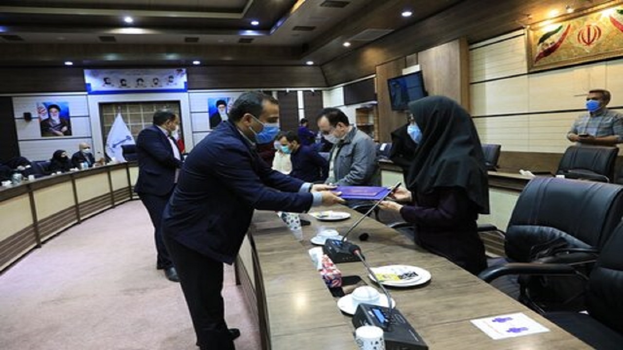 تجلیل از کارمندان روشندل شهرداری کرج