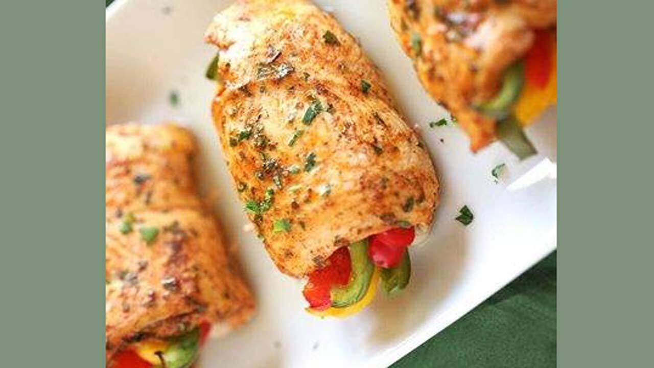 طرز تهیه رول سینه مرغ در ۵ دقیقه + فیلم