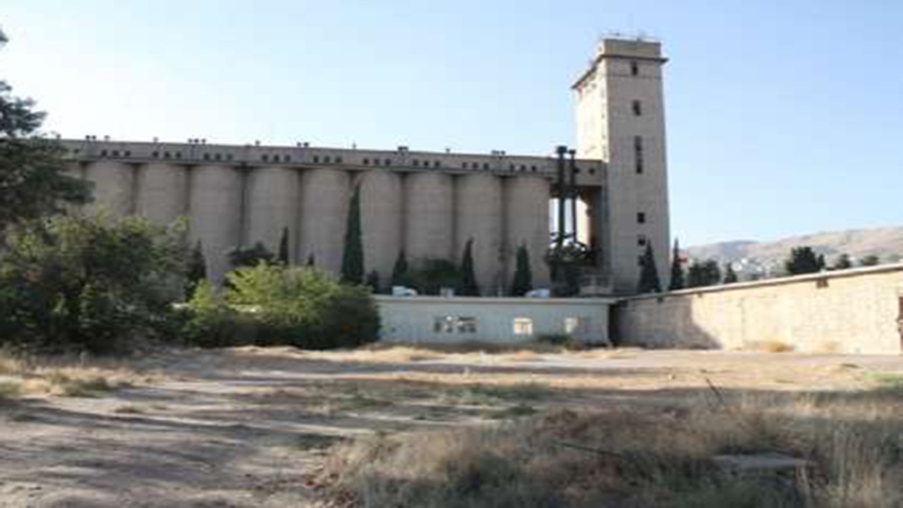 تالار مرکزی شیراز (نیمه تمام)