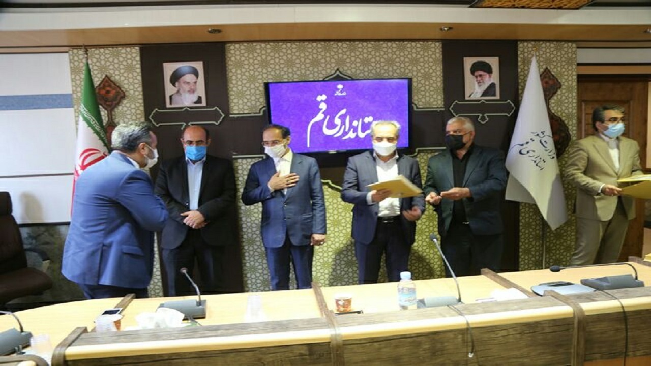 خیران گردشگری قم تجلیل شدند