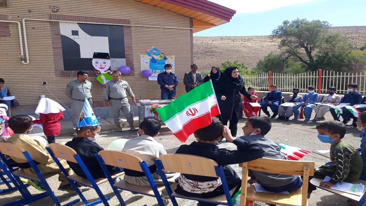بهره گیری از طرح یک ساعت با محیط بان برای برنامه‌های آموزش زیست محیطی در سقز