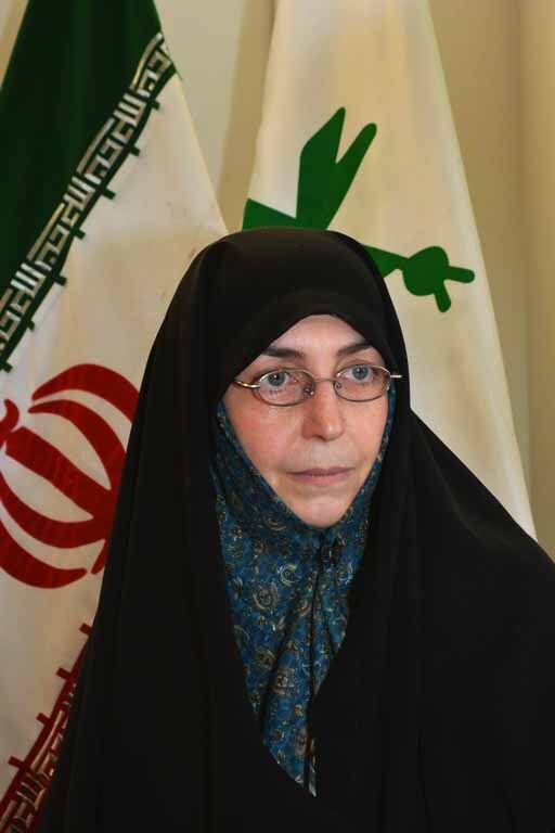 قصه&zwnj;های دختر پاریسی برای کودکان ایرانی