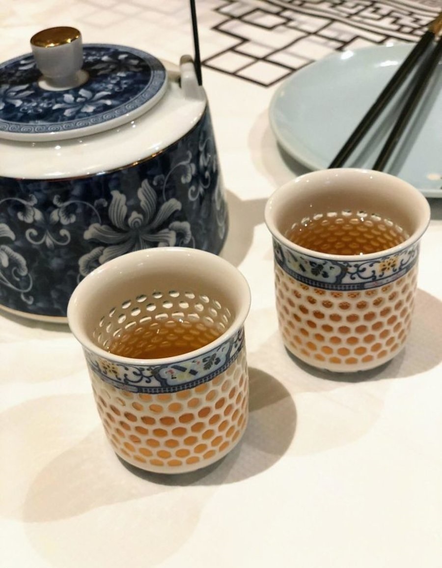 فنجان سوراخ
