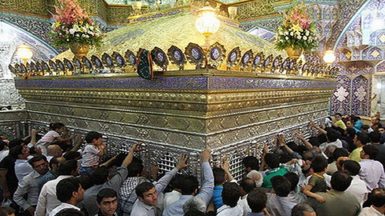 دسترسی زائران به ضریح حضرت معصومه(س) فراهم شد
