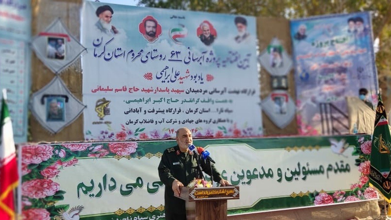 دشمن در حال عقب نشینی/فضای جدید سیاسی کشور امید بخش است