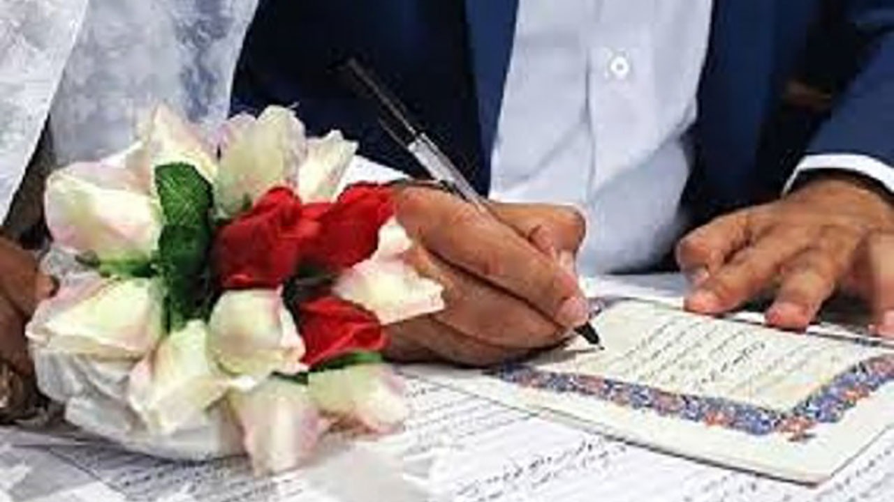زوج های حاجی آبادی با ازدواج آسان راهی خانه بخت شدند