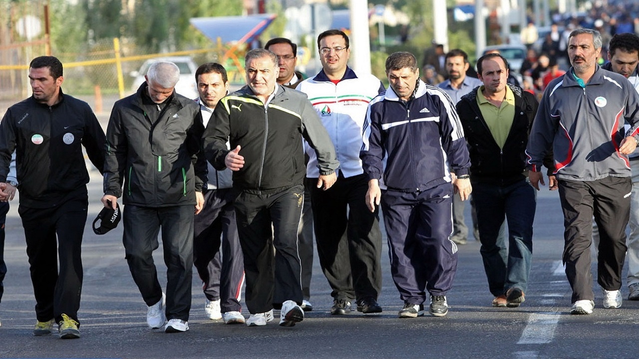 برگزاری همایش پیاده روی خانوادگی در زنجان